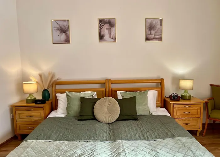 Cottage Apartman Gyula * Gyula